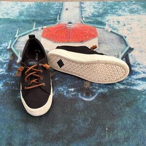 Sperry Black Canvas Boat Shoes with Brown Leather Laces. Size 8.5